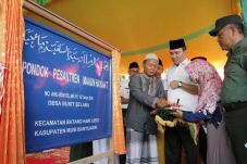 Resmikan Pondok Pesantren,...