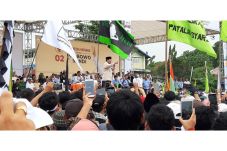 Prabowo Gebrak Meja...