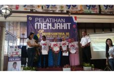 Relawan David Santosa...