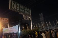 Bangunan Big White Coffee...