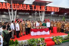 Jokowi Berharap Bandara...
