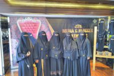 Humaira Niqab Membidik...