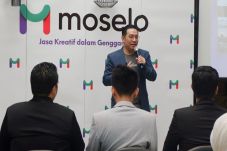 Moselo, Marketplace...