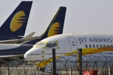 Terlilit Utang, Jet...