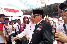 Pria Mirip Bung Karno...