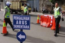 Pengalihan Lalin Saat...