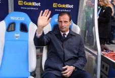 Pelatih Juventus Kecewa...