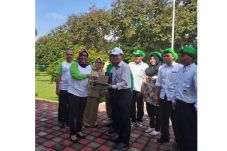 Tanam 5.000 Bibit Pelindung,...