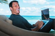 Tony Robbyn Buat Bisnis...