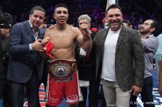 De La Hoya Rancang Pertemuan...