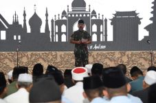 Panglima TNI: Rakyat...