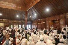 Prabowo dan Puluhan...