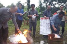 Jelang Pencoblosan,...
