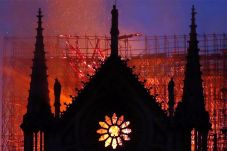 Katedral Notre-Dame...