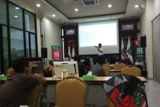 Pusat Tabulasi Suara...