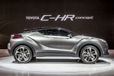 Toyota Pamer Dua Mobil...
