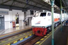 90% Tiket Kereta Api...