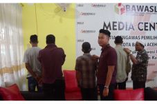 Gunakan Undangan C6...