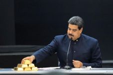 Lawan Tekanan AS, Venezuela...
