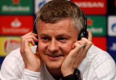 Manchester United Disarankan...