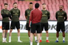 Arsenal Diminta Abaikan...