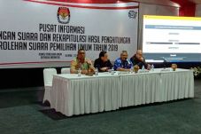 KPU Buka Pusat Informasi...