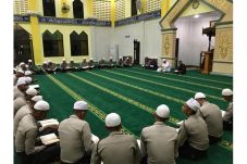 Usai Salat Subuh, Bintara...