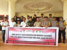 Bupati Pasangkayu dan...