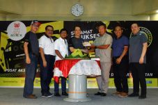Mal Blok M Buka Pusat...