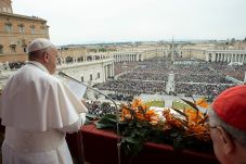 Paus Francis: Paskah...