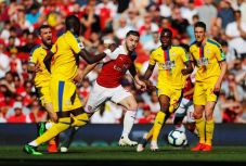 Arsenal Tumbang Menjamu...