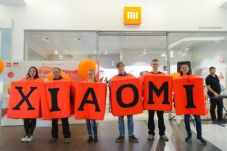Handphone Redmi Bertenaga...