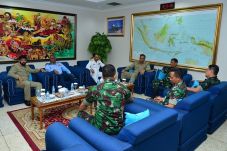 Tingkatkan Persahabatan,...