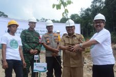 Peringati Hari Bumi,...