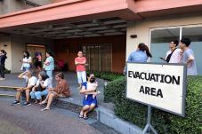 Gempa Berkekuatan 6,3...