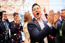 Pelawak Volodymyr Zelensky...