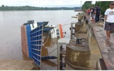 Kapal Feri Tenggelam,...