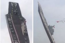 Ketika Kapal Induk China...