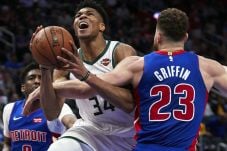 Sikat Pistons, Bucks...