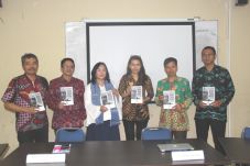 Bedah Buku &lsquo;Deradikalisasi:Kontra...