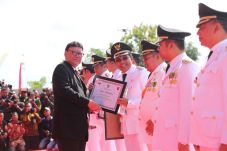 Penghargaan LPPD Terbaik...