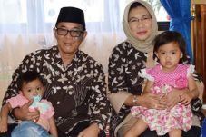 Caleg DPR Sri Kustina...