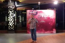 Smartfren Kerahkan BTS...