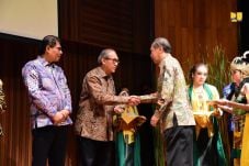 Kementerian PUPR Terima...