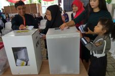Ratusan Petugas KPPS...