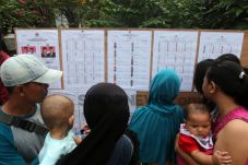 Aktivis Kampus Minta...