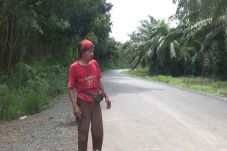 Beraksi Pakai Senapan...