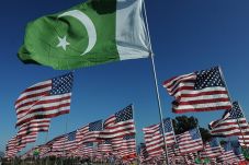 AS Tampar Pakistan dengan...