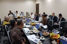 Pantau Persiapan Haji,...