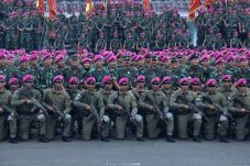 Panglima TNI Kunjungi...